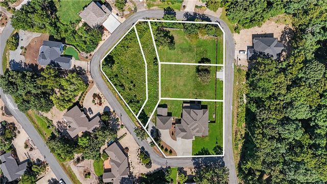 33 Ledbetter Lane, Bella Vista, AR 72715