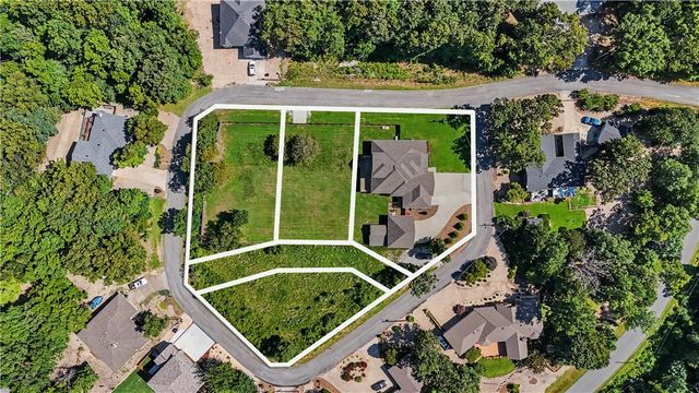 33 Ledbetter Lane, Bella Vista, AR 72715