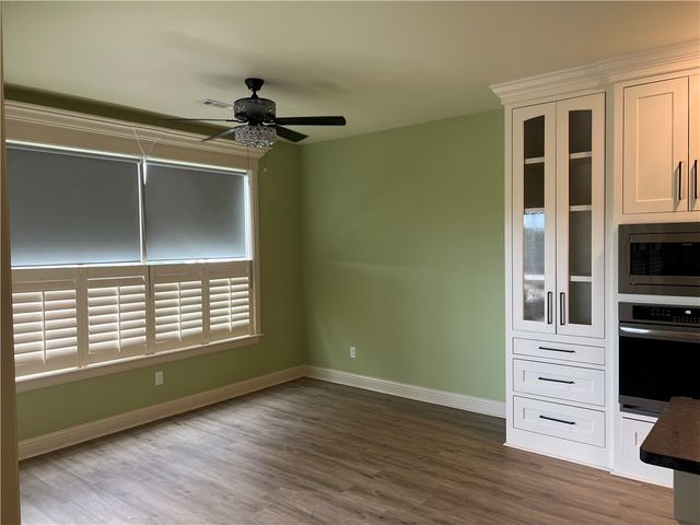 33 Ledbetter Lane, Bella Vista, AR 72715