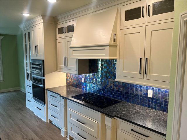 33 Ledbetter Lane, Bella Vista, AR 72715