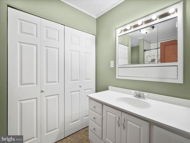 17520 YORK RD, Hagerstown, MD 21740