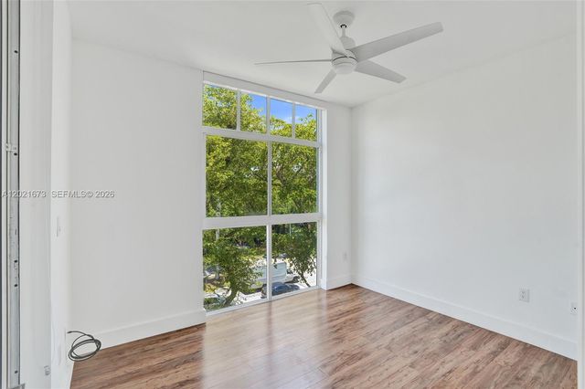 9725 NW 52nd St 406, Doral, FL 33178
