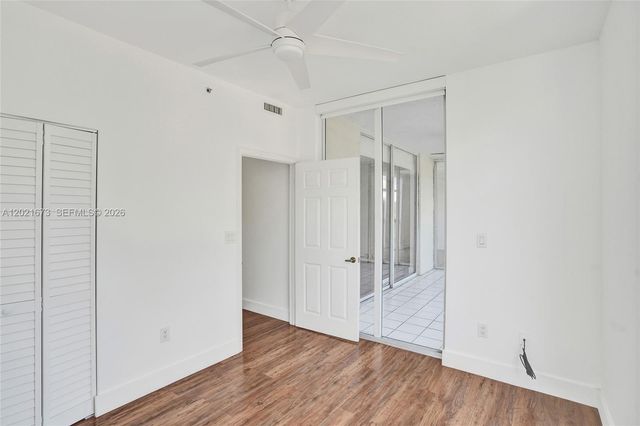 9725 NW 52nd St 406, Doral, FL 33178