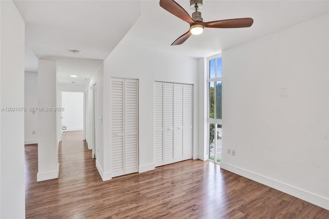 9725 NW 52nd St 406, Doral, FL 33178