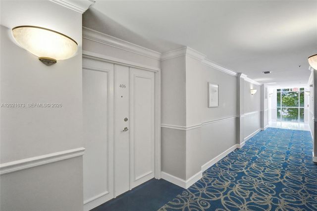 9725 NW 52nd St 406, Doral, FL 33178