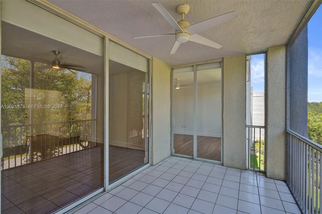 9725 NW 52nd St 406, Doral, FL 33178