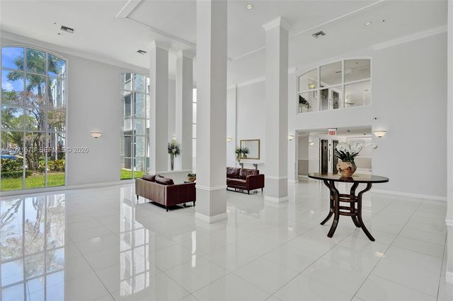 9725 NW 52nd St 406, Doral, FL 33178