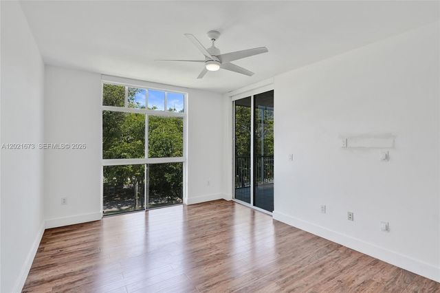 9725 NW 52nd St 406, Doral, FL 33178