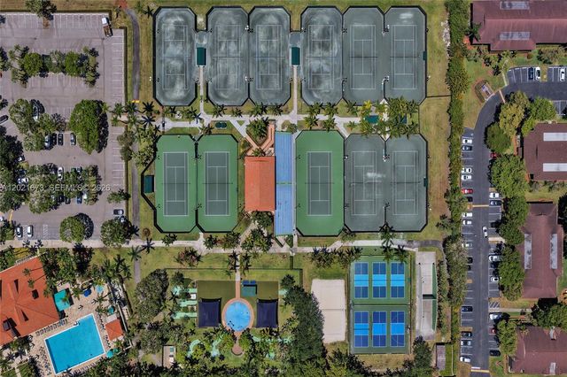 9725 NW 52nd St 406, Doral, FL 33178