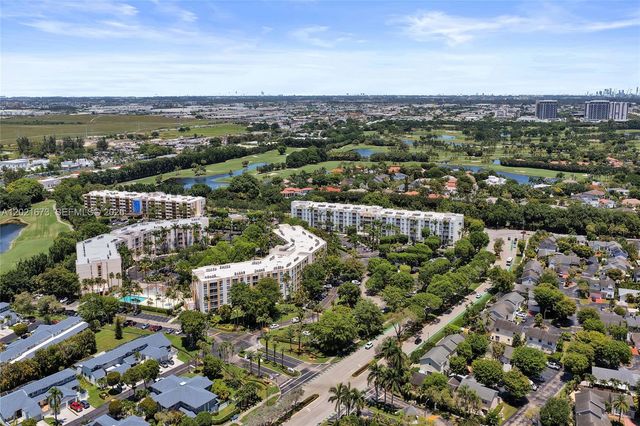 9725 NW 52nd St 406, Doral, FL 33178
