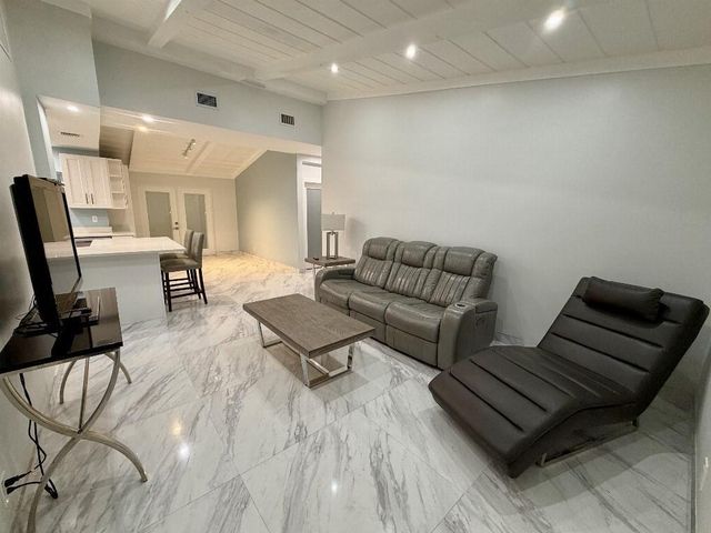 1130 NW 7th Avenue, Fort Lauderdale, FL 33311