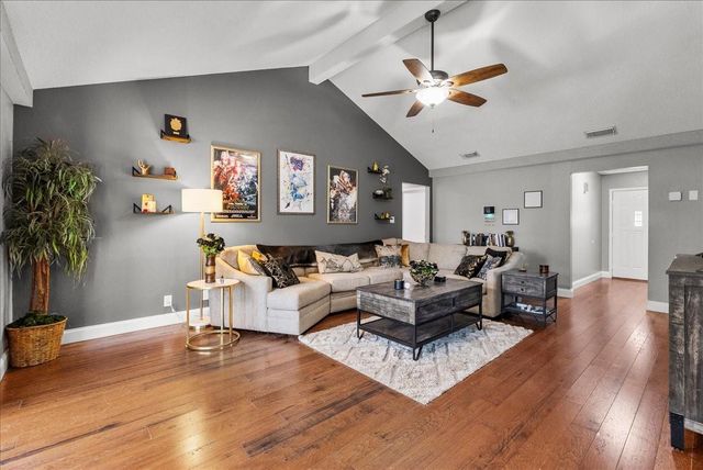 113 Red Oak Street, Brazoria, TX 77422
