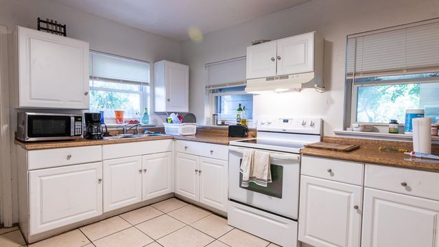 2110 PALM TERRACE, Sarasota, FL 34231