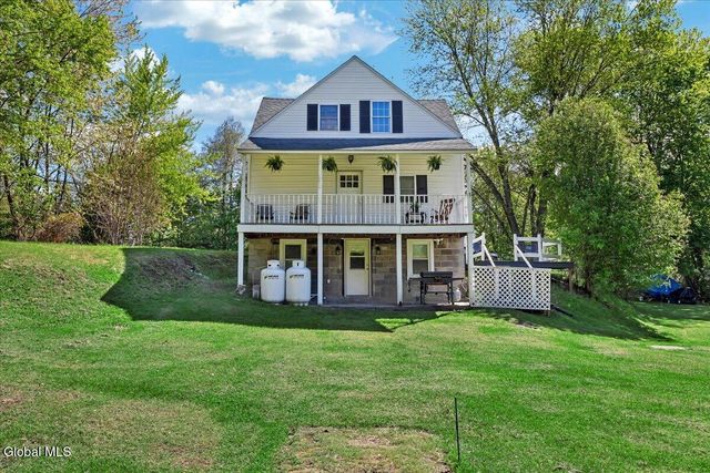 573 Church Street, North Greenbush, NY 12198
