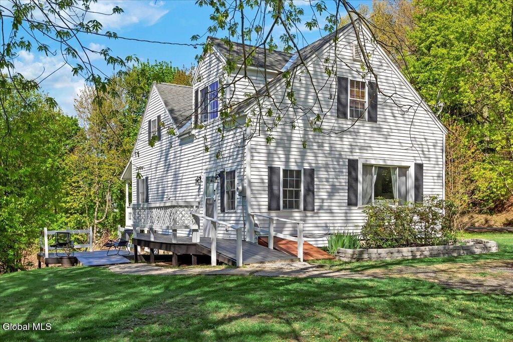 573 Church Street, North Greenbush, NY 12198