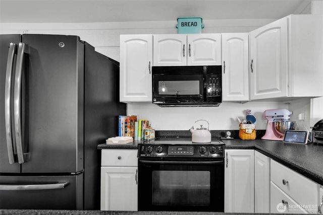 16626 Pleasant Beach Drive SE, Yelm, WA 98597
