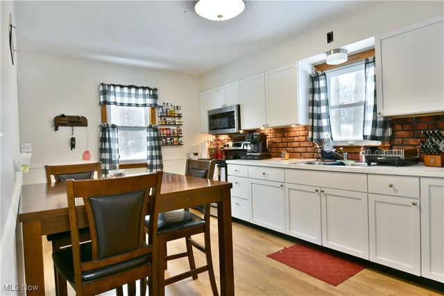 1722 Bradford Street NW, Warren, OH 44485