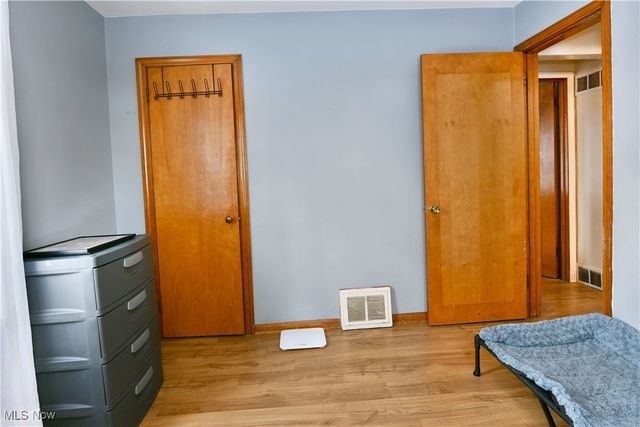 1722 Bradford Street NW, Warren, OH 44485