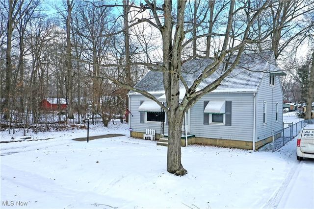 1722 Bradford Street NW, Warren, OH 44485