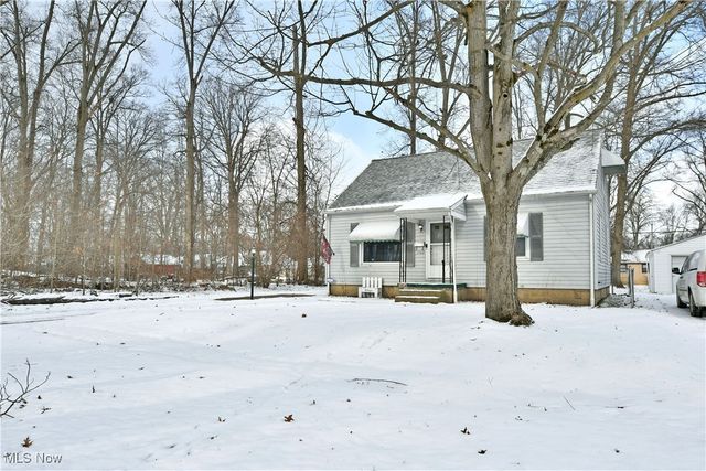 1722 Bradford Street NW, Warren, OH 44485