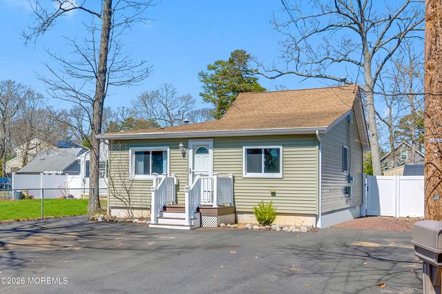 503 Elizabeth Avenue, Toms River, NJ 08753
