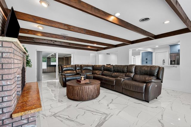 6890 NW 31st Way, Fort Lauderdale, FL 33309