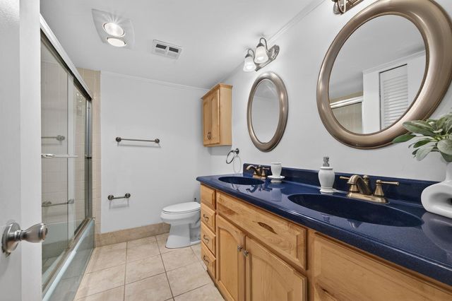 6890 NW 31st Way, Fort Lauderdale, FL 33309