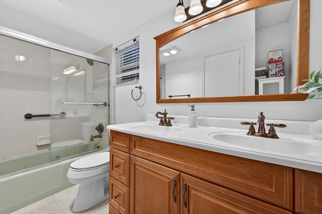 6890 NW 31st Way, Fort Lauderdale, FL 33309