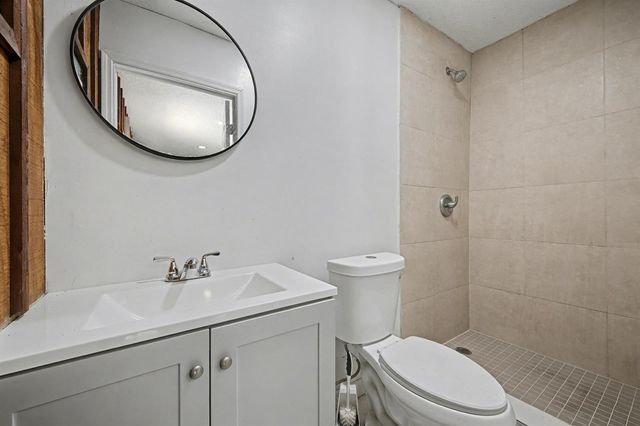 6890 NW 31st Way, Fort Lauderdale, FL 33309