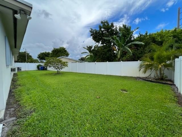 6890 NW 31st Way, Fort Lauderdale, FL 33309