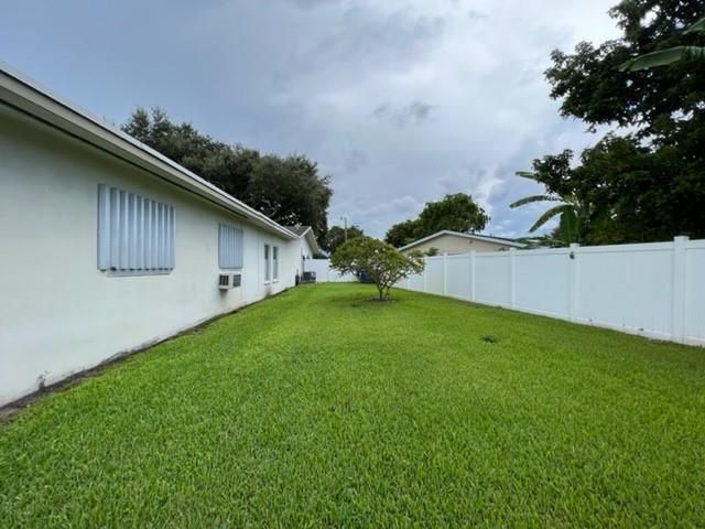 6890 NW 31st Way, Fort Lauderdale, FL 33309