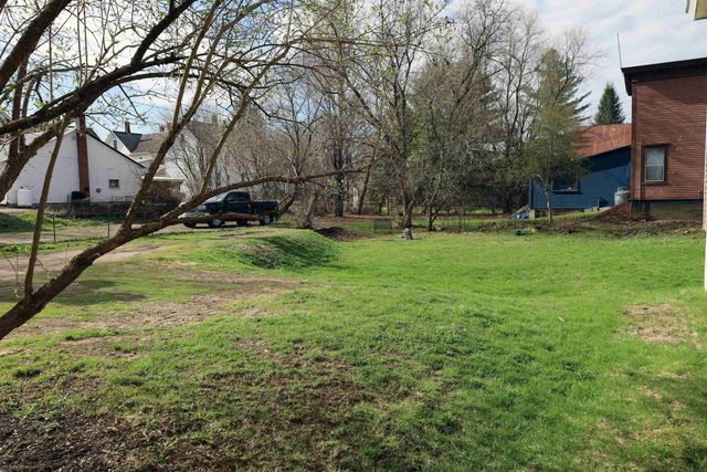 51 Maple Street, Lyndon, VT 05851
