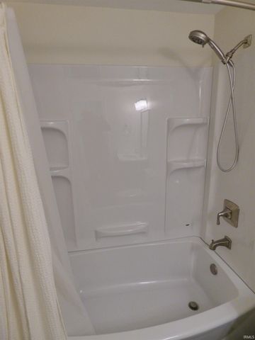 55075 Sundown Road, South Bend, IN 46628