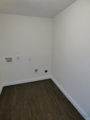 55075 Sundown Road, South Bend, IN 46628