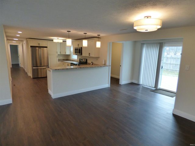 55075 Sundown Road, South Bend, IN 46628