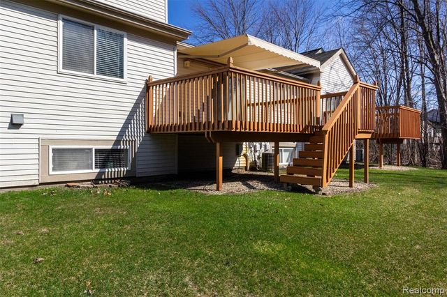 448 Ravencrest Lane 50, Westland, MI 48185