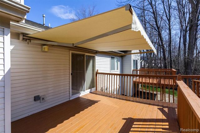 448 Ravencrest Lane 50, Westland, MI 48185