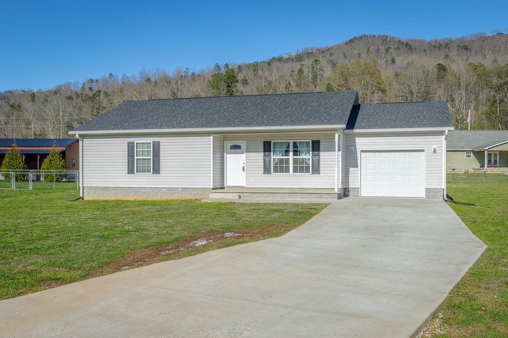 175 Marion Farms Drive, Kimball, TN 37347
