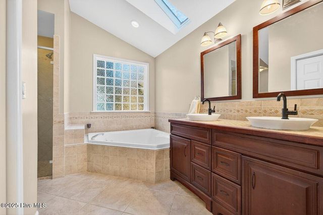 7609 Hawk Road, Wilmington, NC 28411