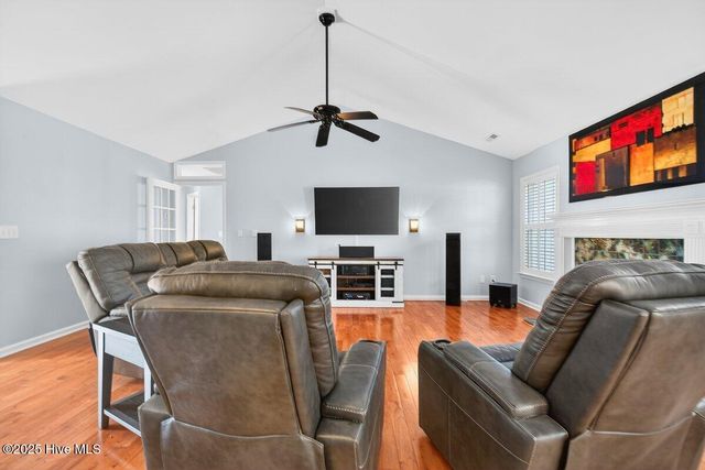 7609 Hawk Road, Wilmington, NC 28411