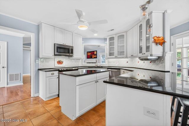 7609 Hawk Road, Wilmington, NC 28411