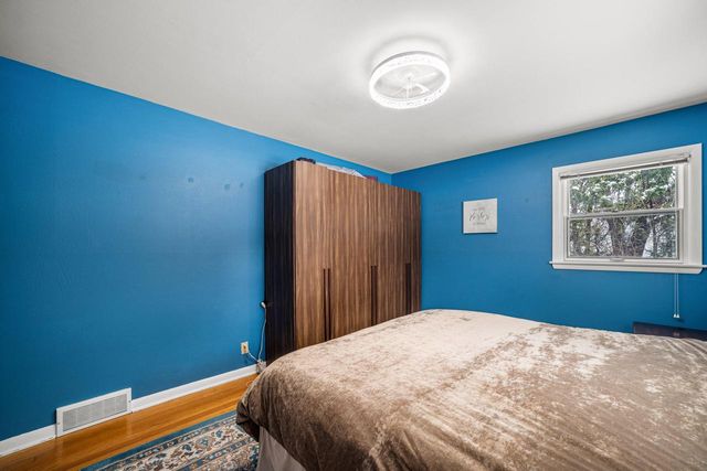 N50W14420 Fairmount AVENUE, Menomonee Falls, WI 53051