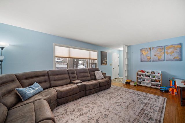 N50W14420 Fairmount AVENUE, Menomonee Falls, WI 53051