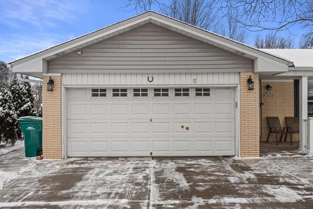N50W14420 Fairmount AVENUE, Menomonee Falls, WI 53051