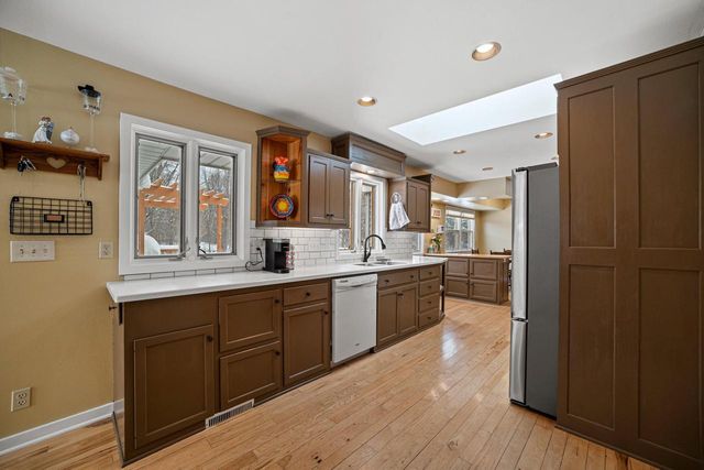 N50W14420 Fairmount AVENUE, Menomonee Falls, WI 53051