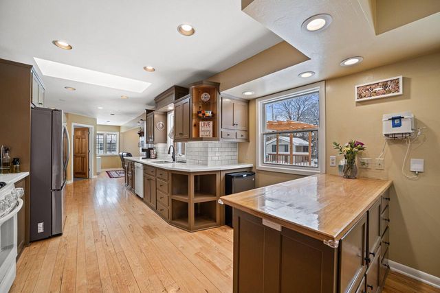 N50W14420 Fairmount AVENUE, Menomonee Falls, WI 53051