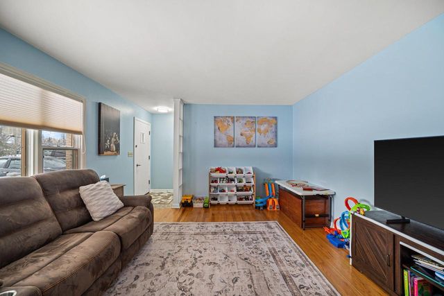 N50W14420 Fairmount AVENUE, Menomonee Falls, WI 53051