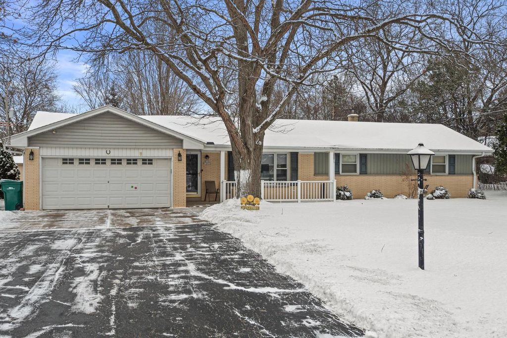 N50W14420 Fairmount AVENUE, Menomonee Falls, WI 53051