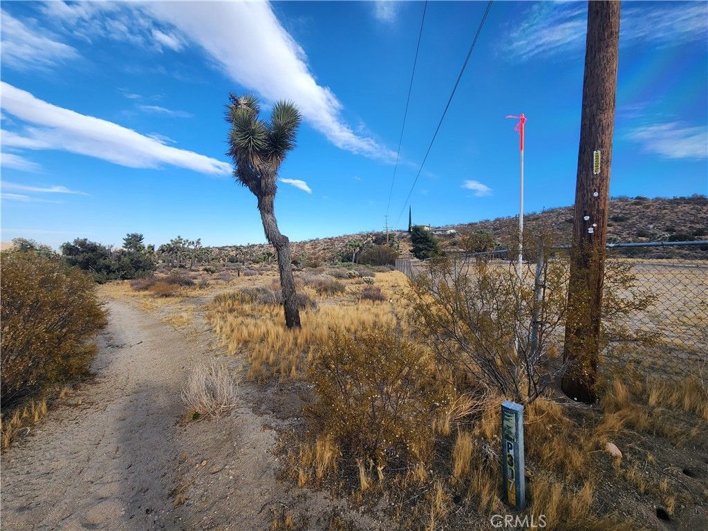 Image 5 of property listing at 164 LOT Joshua Lane, Yucca Valley, CA 92284