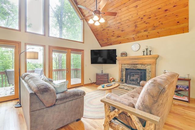 161 Smokey Hollow Drive, Murphy, NC 28906